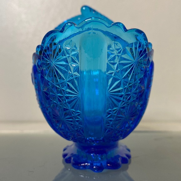 Daisy & Button Colonial Blue by Fenton, Glass Basket, Split Handle - Picture 10 of 16